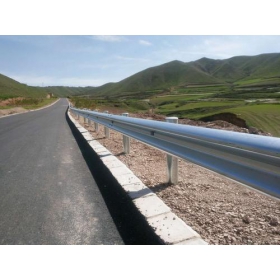 怒江傈僳族自治州公路波形护栏工程